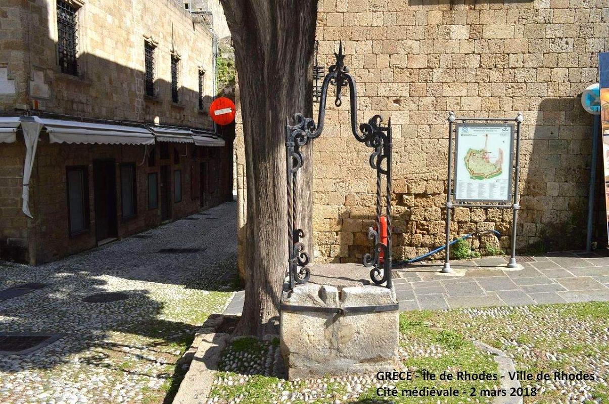 065- Rhodes-Cite medievale .JPG